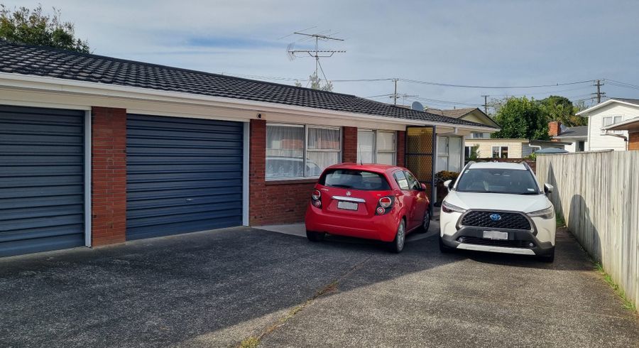  at 2/16 Harwood Road, Mount Wellington, Auckland City, Auckland
