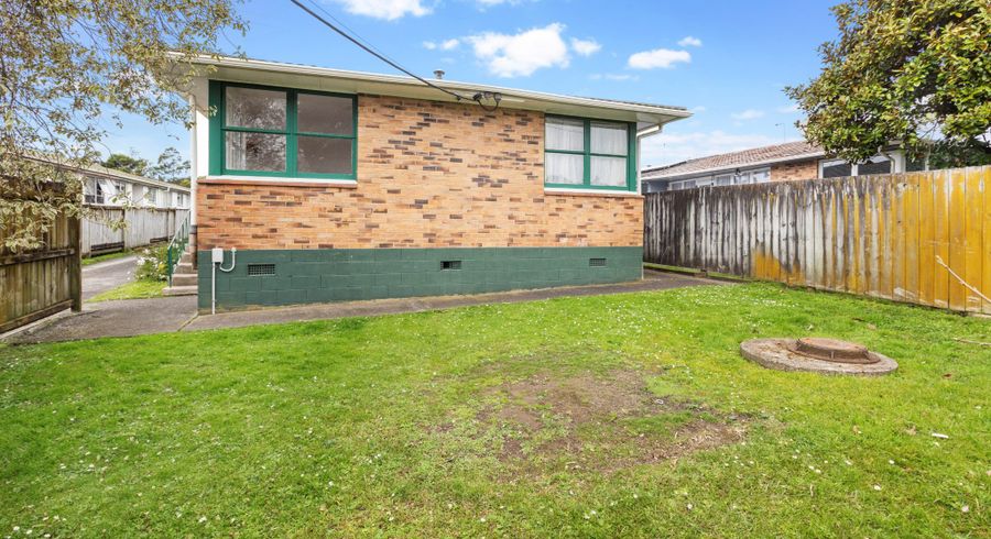  at 1/82 Portage Road, New Lynn, Auckland
