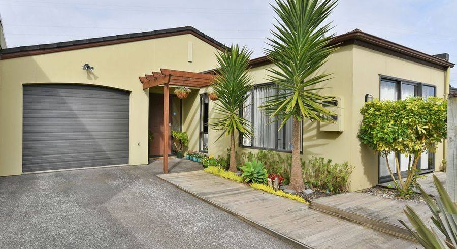  at 17B Ksenia Drive, Flat Bush, Manukau City, Auckland