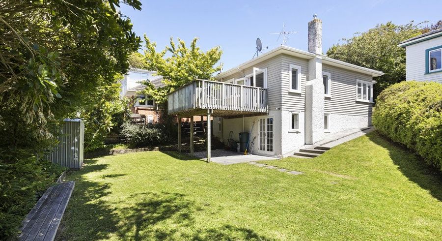  at 22 Ranui Crescent, Khandallah, Wellington