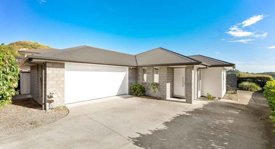  at 210 Waikite Road, Welcome Bay, Tauranga, Bay Of Plenty