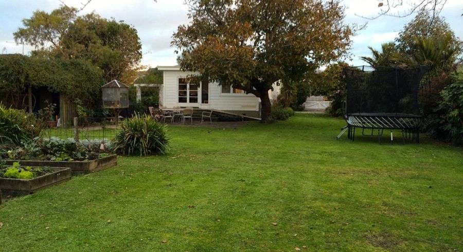  at 17 Nikau Grove, Woburn, Lower Hutt, Wellington