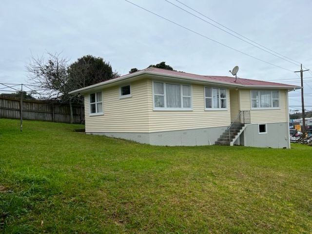  at 162 Archers Road, Glenfield, Auckland