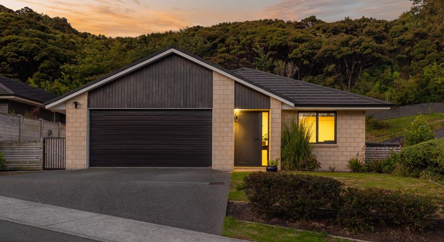  at 28 Mooring Close, Whitby, Porirua, Wellington