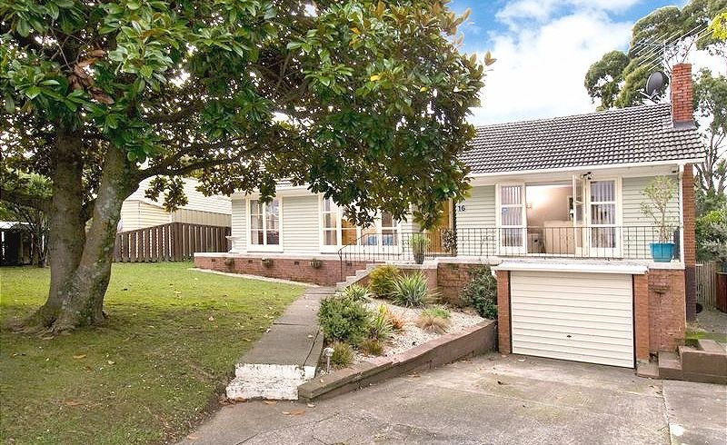  at 16 Andrew Road, Howick, Auckland