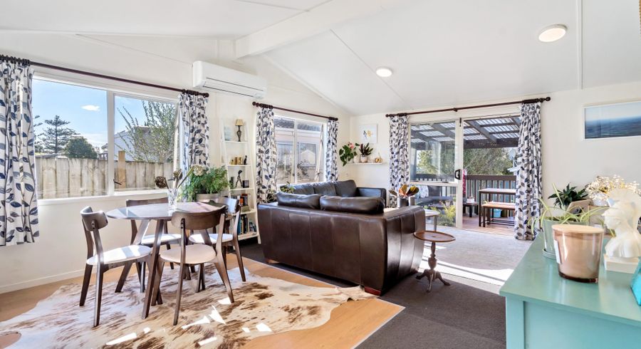  at 25 Denarius Lane, Glendene, Waitakere City, Auckland