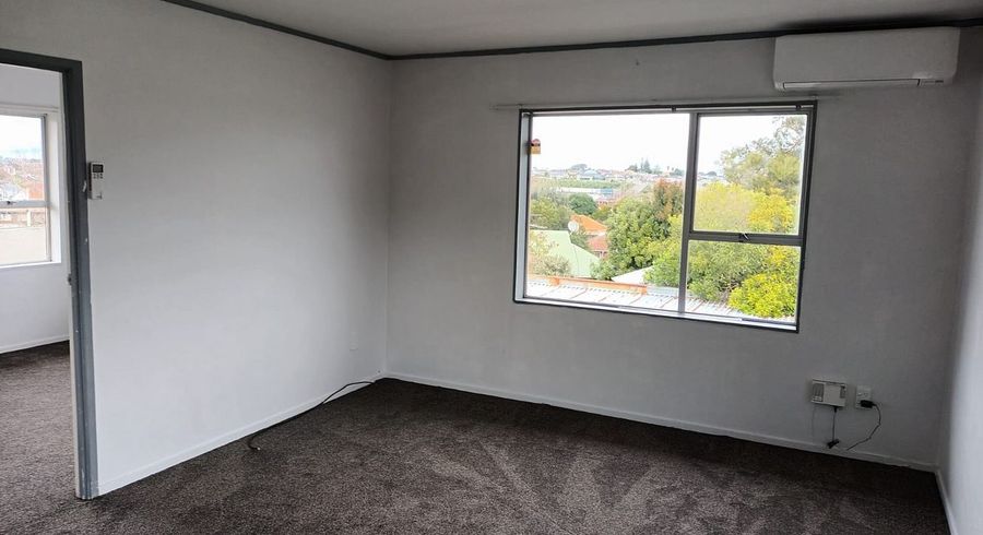  at 5/86 Owairaka Avenue, Mount Albert, Auckland City, Auckland