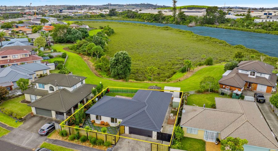  at 24 Fremantle Place, Pakuranga Heights, Manukau City, Auckland