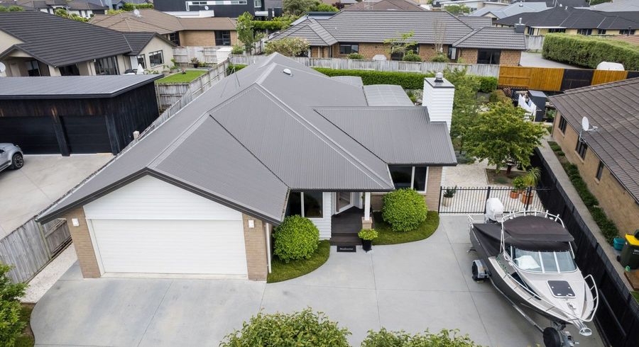  at 90 Te Huia Drive, Flagstaff, Hamilton