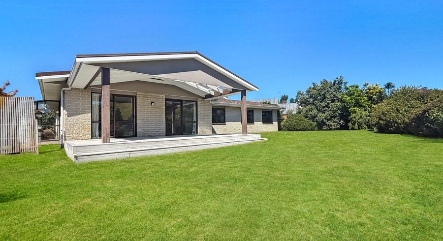  at 8 Churchill Drive, Taradale, Napier, Hawke's Bay