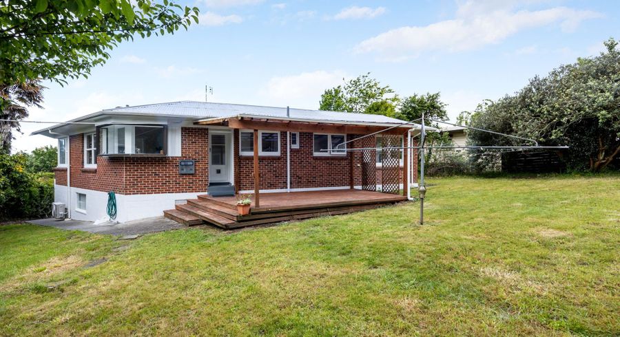  at 16 Helena Road, Hillcrest, Hamilton