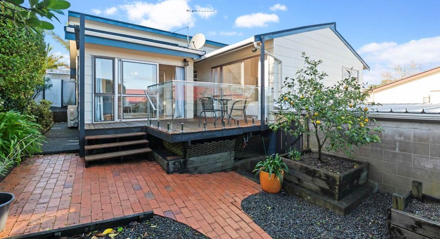  at 2/47 Rawene Road, Birkenhead, North Shore City, Auckland