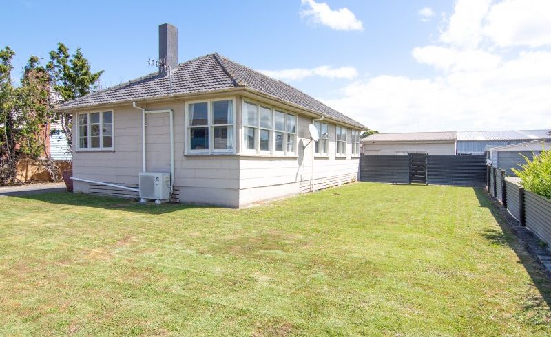  at 10 Thames Street, Roslyn, Palmerston North