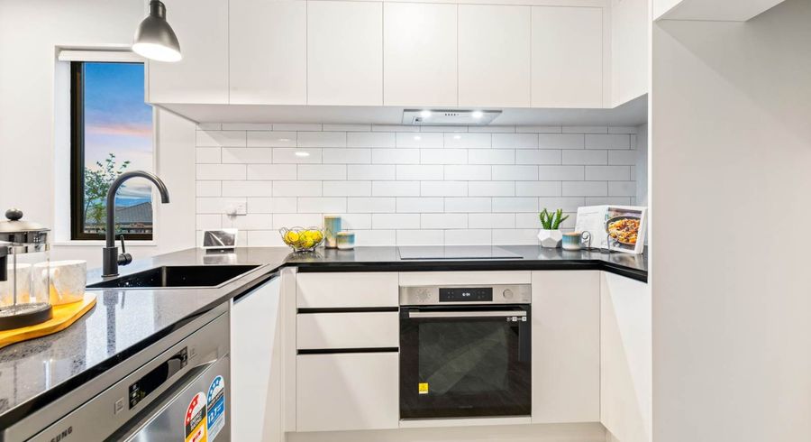  at 2/59 Saralee Drive, Manurewa, Manukau City, Auckland