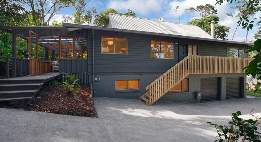  at 32 Rosecamp Road, Beach Haven, North Shore City, Auckland
