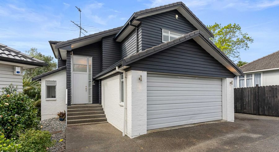  at 2 Exmouth Road, Northcote, Auckland