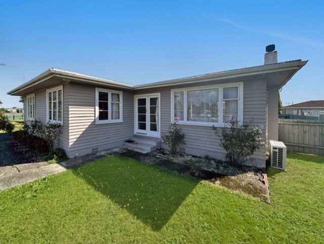  at 99 College Street, Awapuni, Palmerston North, Manawatu / Whanganui