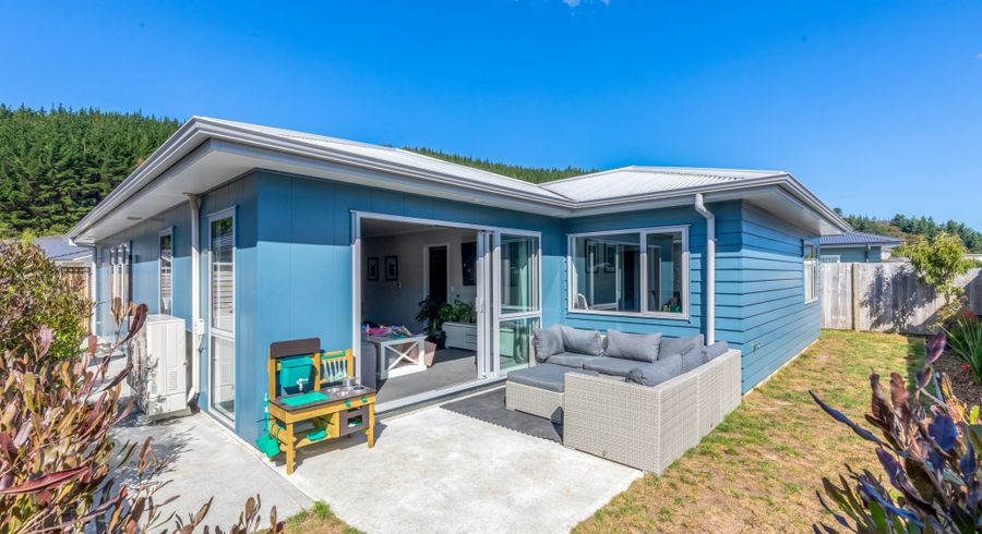  at 8 Peter Tapp Way, Wainuiomata, Lower Hutt