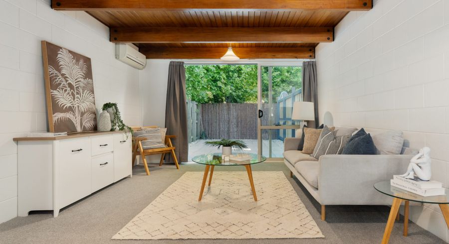  at 2/140 Waimairi Road, Ilam, Christchurch City, Canterbury