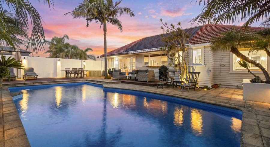  at 6 The Esplanade, Campbells Bay, North Shore City, Auckland