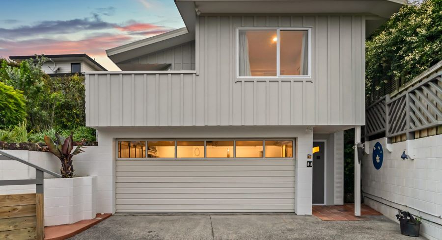  at 2/3 Tiri View Place, Waiake, North Shore City, Auckland