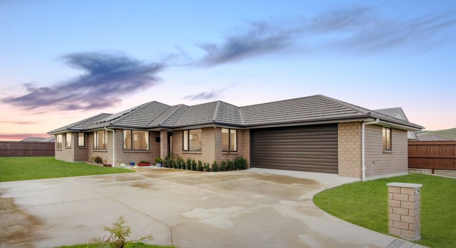  at 7 Cyprus Place, Fitzherbert, Palmerston North