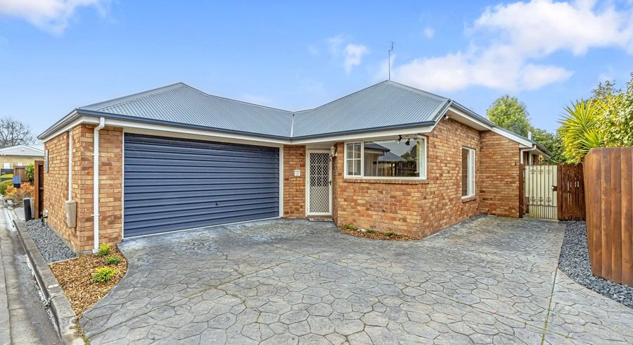  at 1 Ashmore Lane, Strowan, Christchurch City, Canterbury