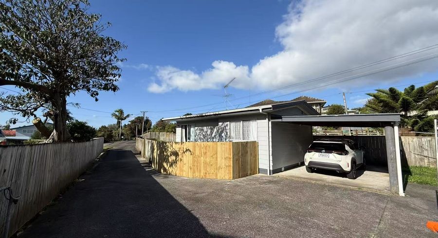  at 2/39D Tomo street, New Lynn, Waitakere City, Auckland