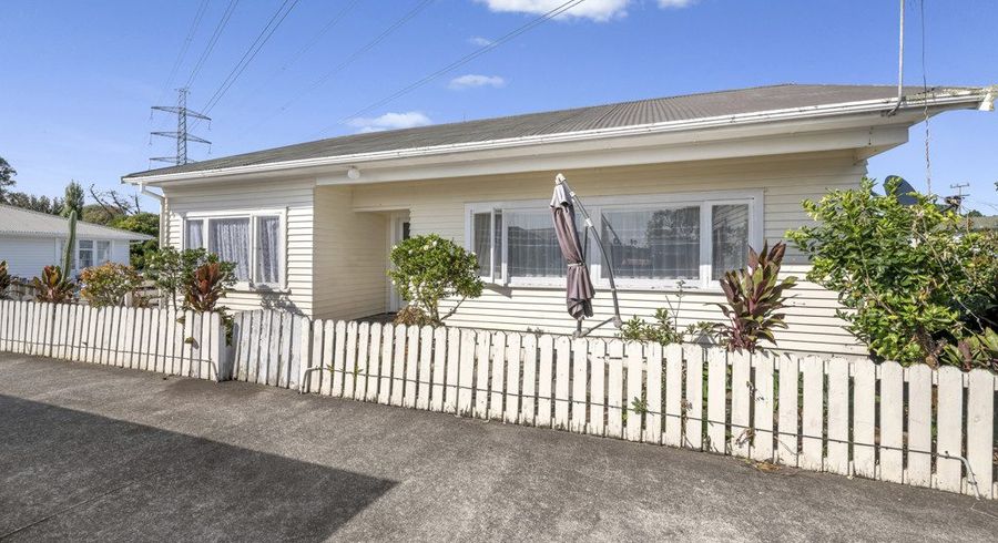  at 3B Fulton Crescent, Otara, Manukau City, Auckland
