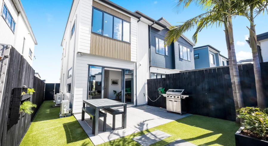  at 4/7 Scott Road, Hobsonville, Waitakere City, Auckland