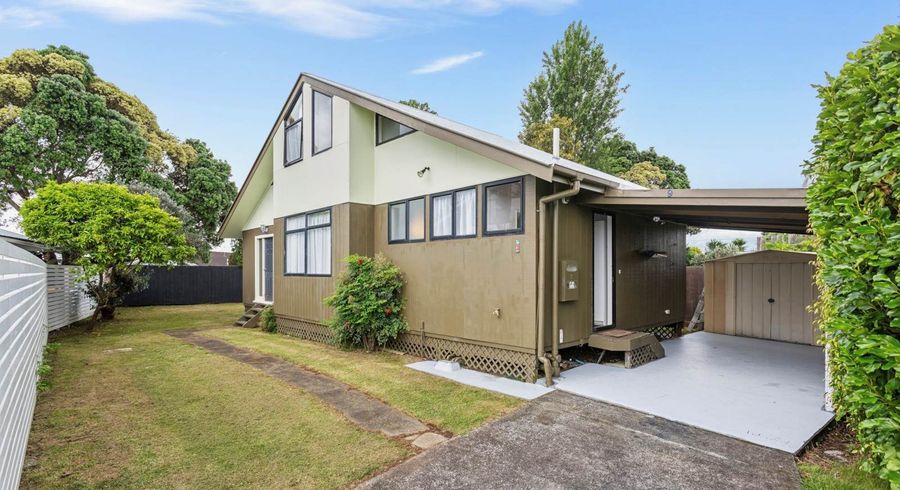  at 9/25a Beach Road, Te Atatu Peninsula, Waitakere City, Auckland