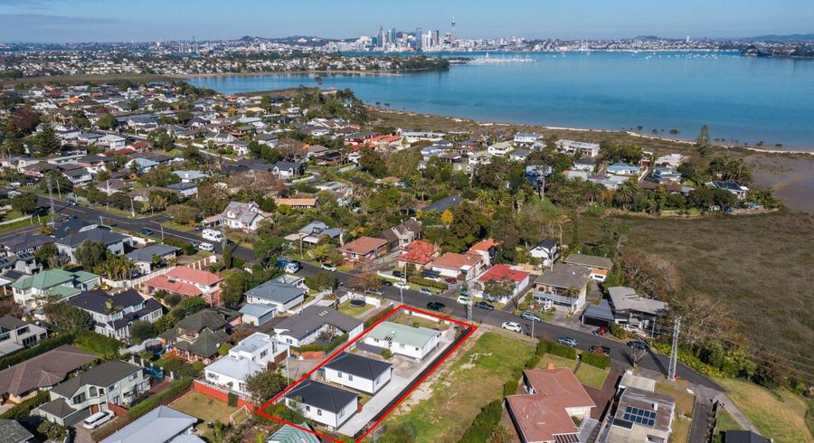  at 10 Francis Street, Takapuna, North Shore City, Auckland