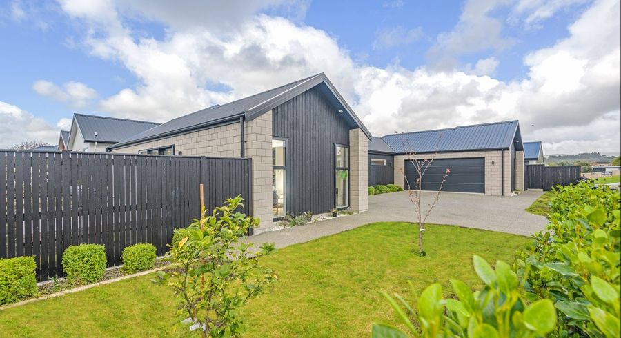  at 32 Ashford Avenue, Hokowhitu, Palmerston North, Manawatu / Whanganui