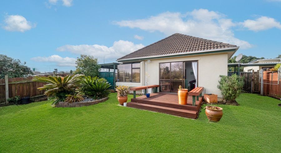  at 2/55 Aviemore Drive, Highland Park, Manukau City, Auckland