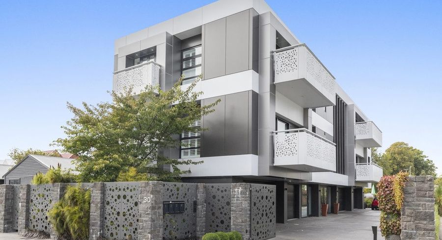  at 2/30 Peterborough Street, City Centre, Christchurch City, Canterbury