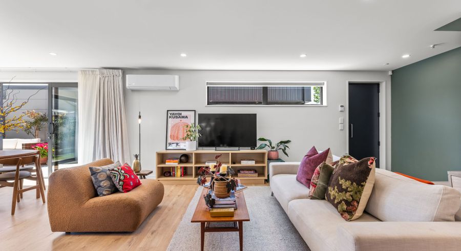  at 2/104 Burke Street, Sydenham, Christchurch
