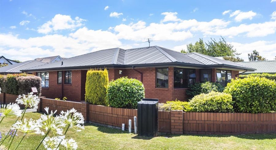  at 2b Thorrington Road, Cashmere, Christchurch City, Canterbury