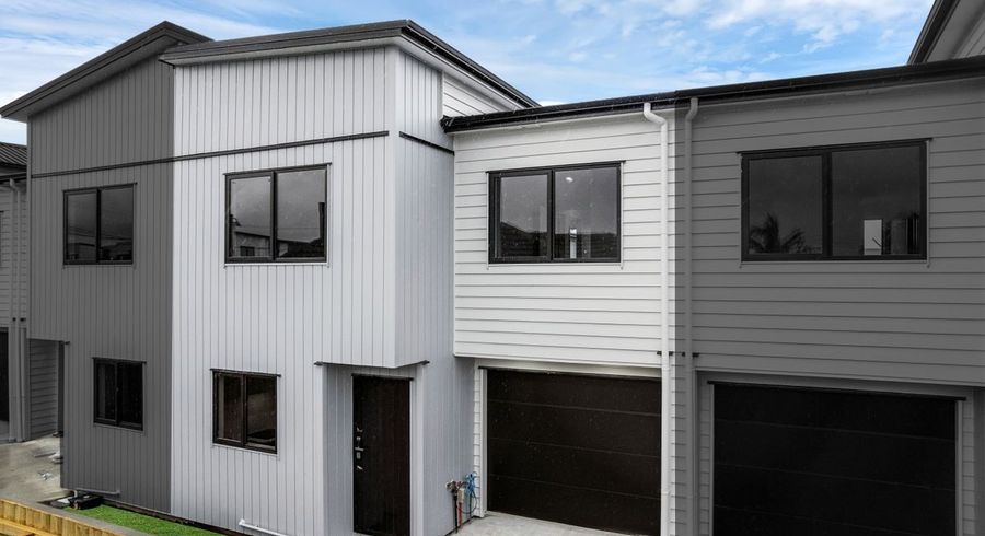  at 11 Healy Road, Manurewa, Manukau City, Auckland
