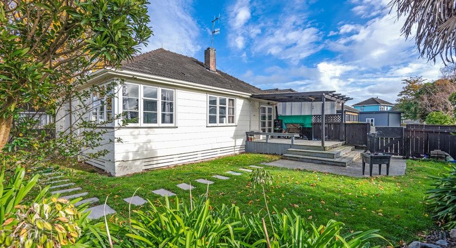  at 2 Hinton Place, Roslyn, Palmerston North
