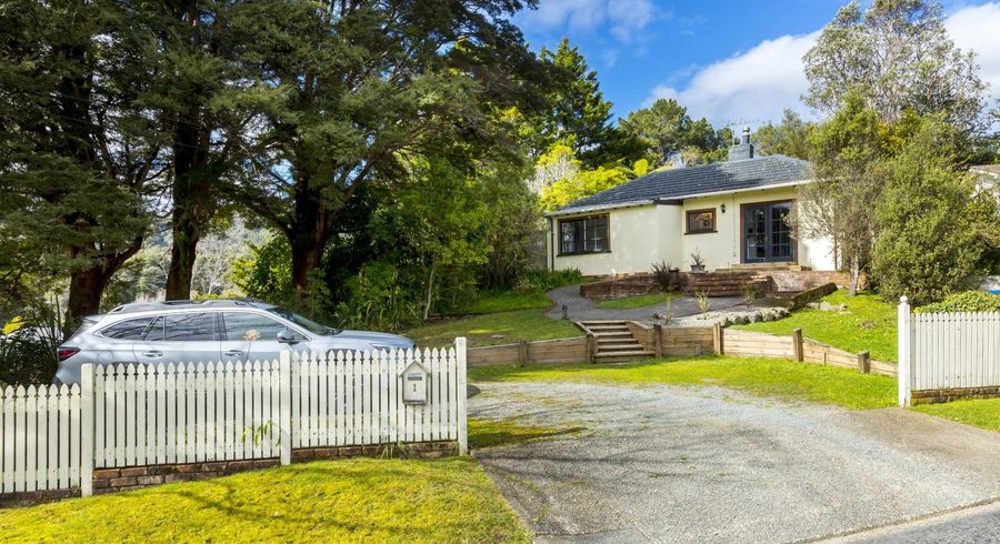  at 1 Wyndham Road, Pinehaven, Upper Hutt