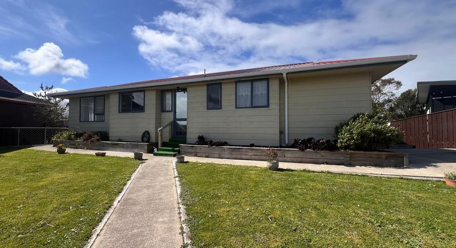  at 6 Doncaster Terrace, Ascot Park, Porirua, Wellington