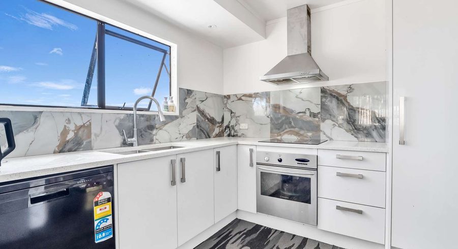  at 1/18 Frobisher Way, Clendon Park, Manukau City, Auckland