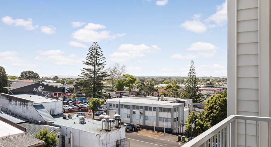  at 3H/3 Keystone Avenue, Three Kings, Auckland