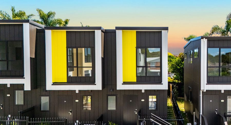  at 2/86-90 Elliot Street, Pahurehure, Papakura, Auckland