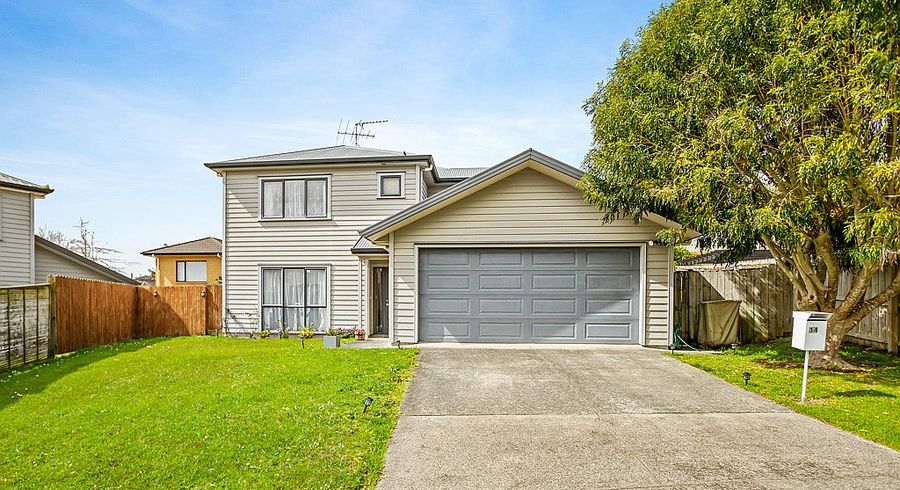  at 14 Sapperton Drive, Henderson, Auckland