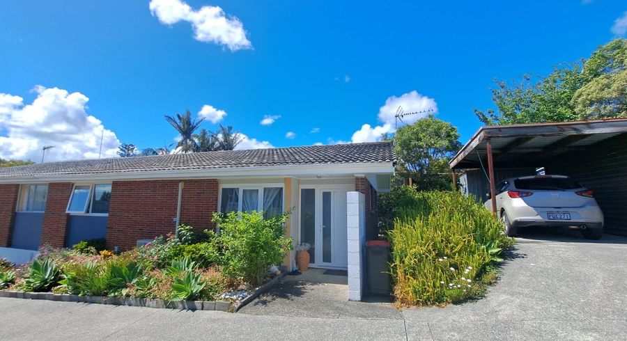  at 2/36 Gowing Drive, Meadowbank, Auckland