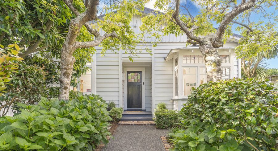  at 37 Kenneth Avenue, Sandringham, Auckland City, Auckland