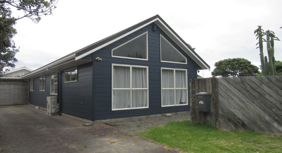  at 5 Adrian Grove, Waikanae Beach, Kapiti Coast, Wellington