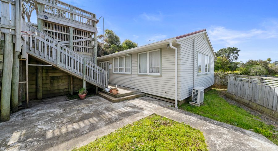  at 43 Stewart Drive, Newlands, Wellington