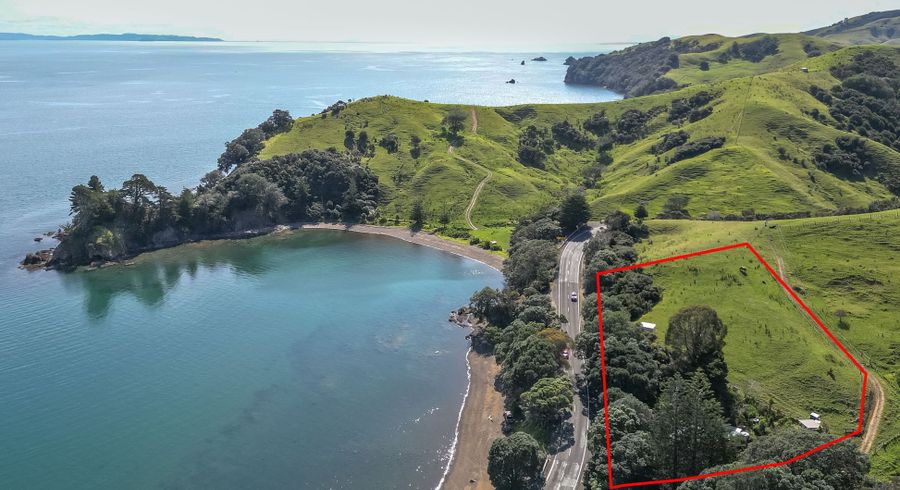  at 1090 Thames Coast Sh25 Road, KERETA, THAMES